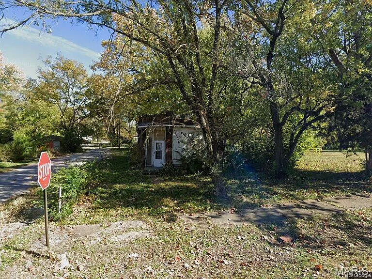 1454 N 49th St photo 1