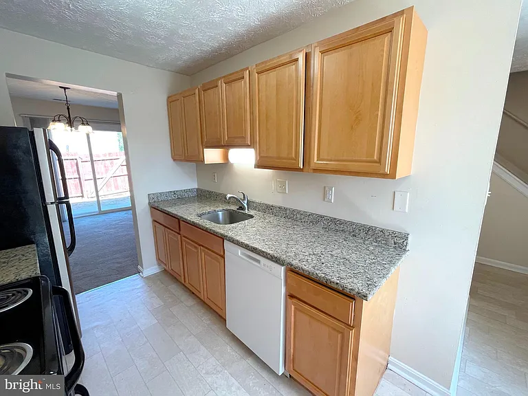 21845 Ronald Dr — Photo 8