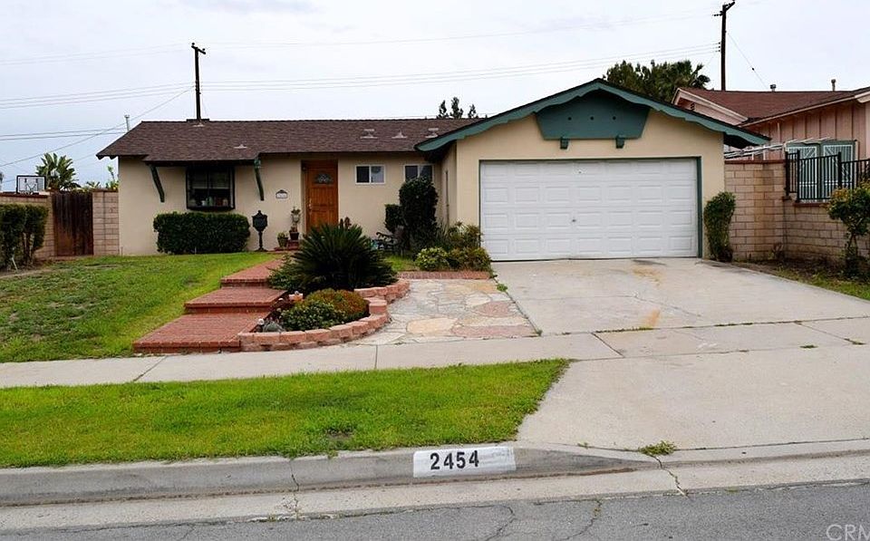 1st image of 2454 Tortosa Ave