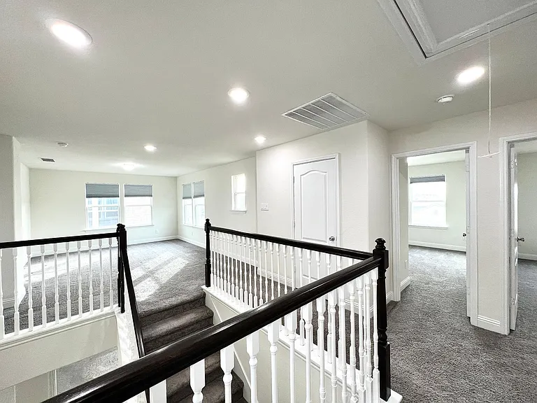 644 Fox View Dr — Photo 29