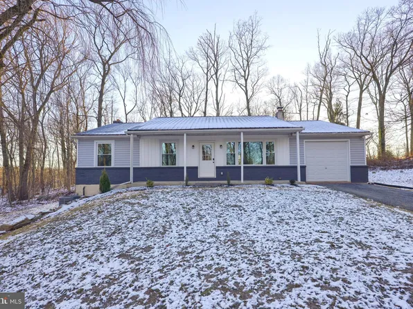 102 Hardy Ln, Coatesville, PA 19320