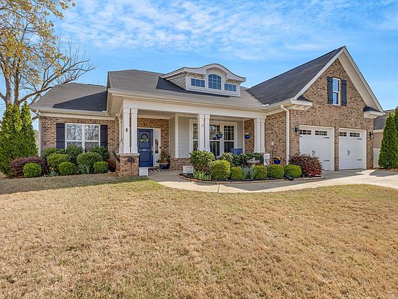 3rd image of 401 Chillingham Ct