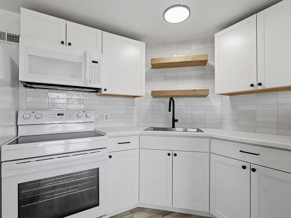 201 Quincy St #2