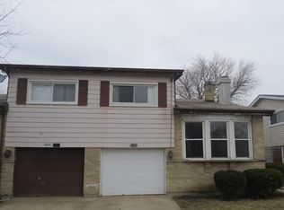 9389 Dee Rd, Des Plaines, IL 60016