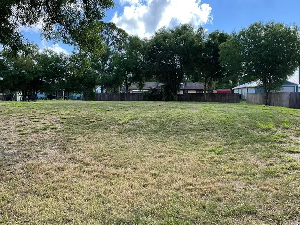 (undisclosed Address), Fort Pierce, FL 34982