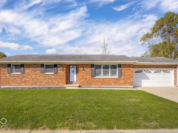 9032 Shadow Dr, Brookville, IN 47012