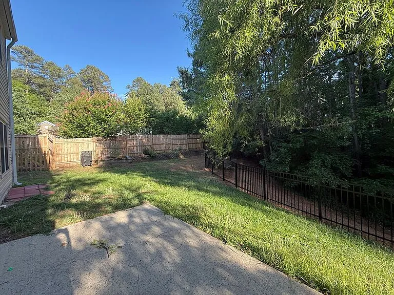 301 Siena Dr — Photo 31
