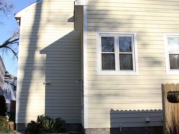 3rd image of 2414 Beaufort Ave #A