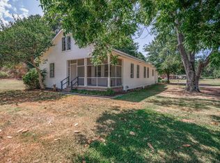 209 Strawberry Ln, Atlanta, TX 75551