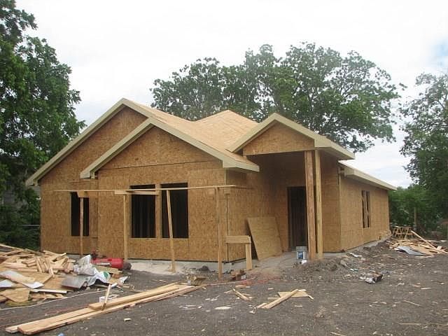 1st image of 2830 Harlandale Ave