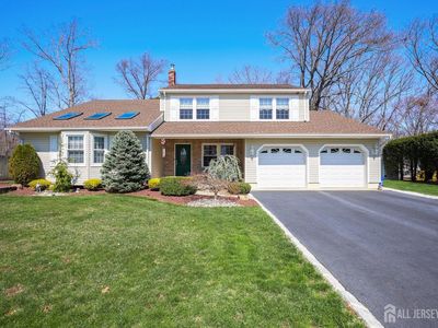 13 McFadden Dr, Monroe Township, NJ, 08831