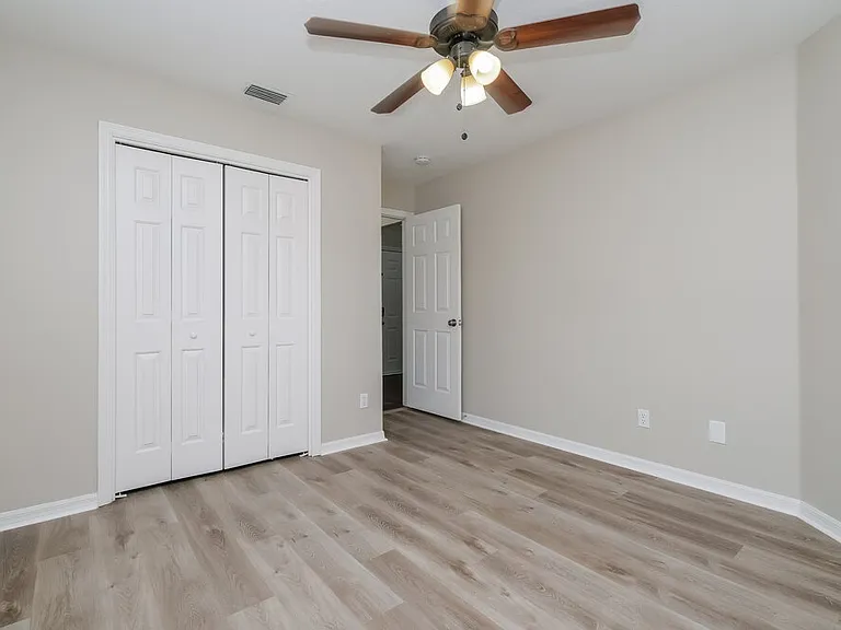 526 Greg St — Photo 10