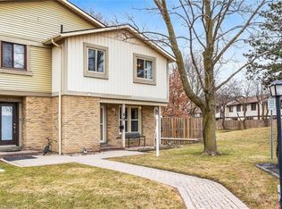 6650 Falconer Dr #49, Mississauga, ON L5N 1B5