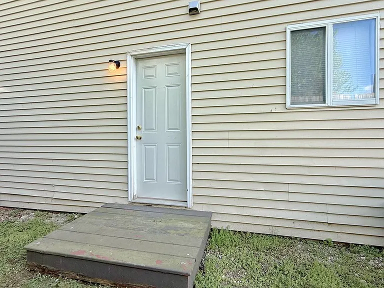 2608 N Avery St #29 — Photo 3