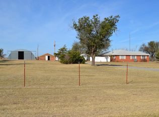 13451 N 2080th Rd, Lone Wolf, OK 73655
