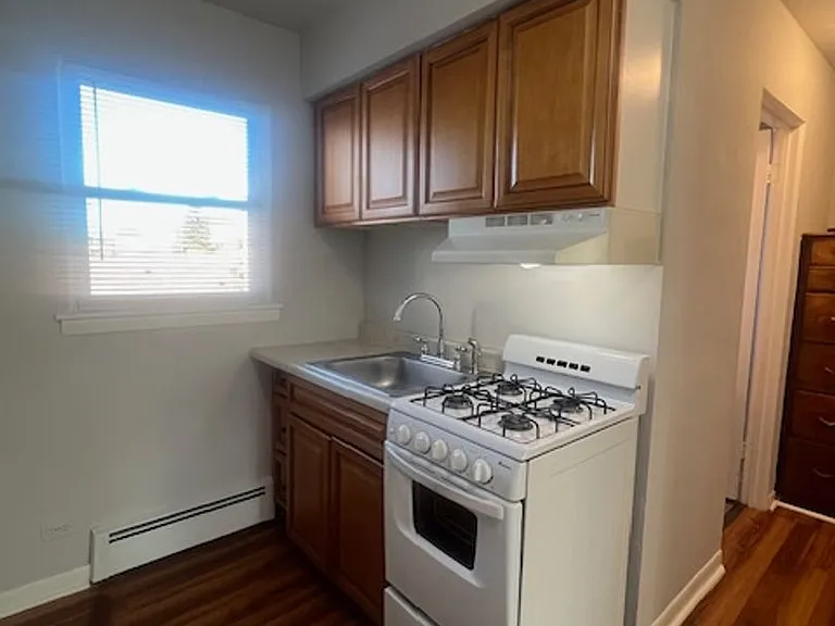 4525 W 95th St — Photo 1