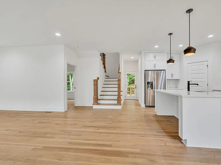 6519 Thunderbird Dr #B — Photo 8