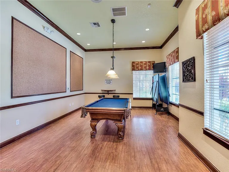 8510 Violeta St #201 — Photo 23