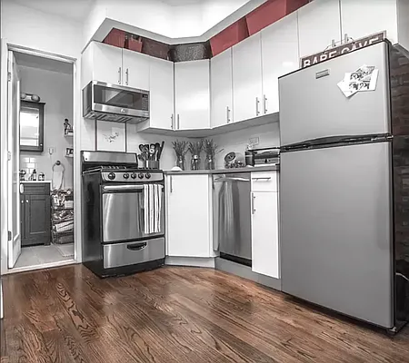 Rented by REAL New York | media 3