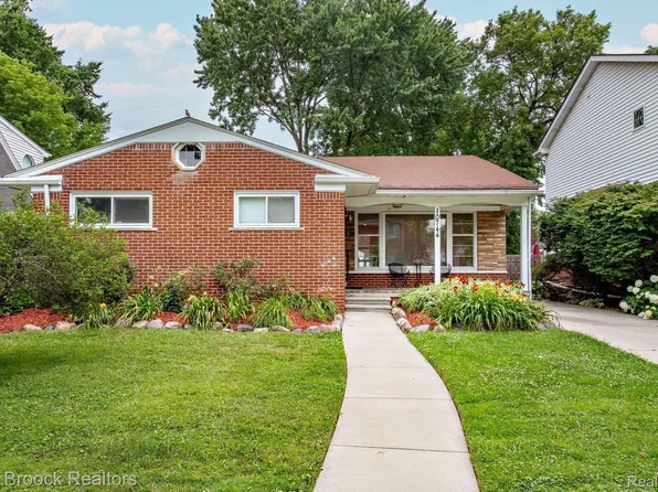 10744 Borgman Ave, Huntington Woods, MI 48070