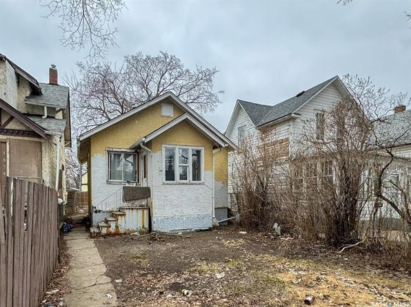 1874 Quebec STREET, Regina, SK S4P 1J5