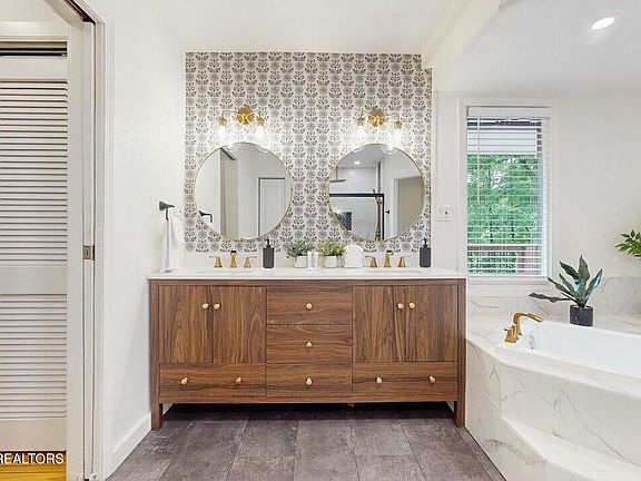 5th image of 3132 Hatcher Top Rd