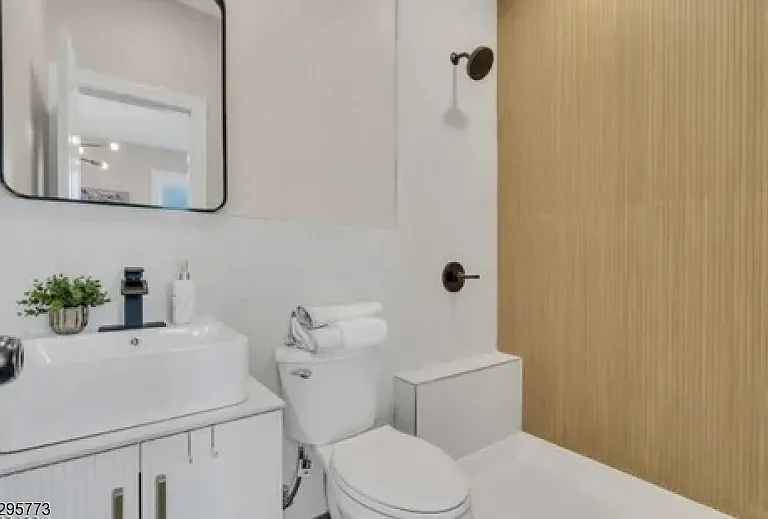 89 Schley St #2 — Photo 9