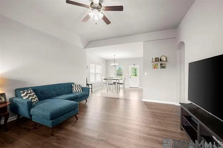 7728 Amite Springs Dr — Photo 2