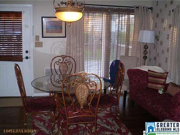 4th image of 320 Midwood Ave