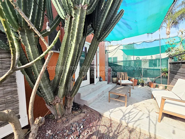 2068 San Francisco Ave — Photo 38