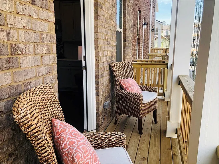 324 Beacons Pl — Photo 34