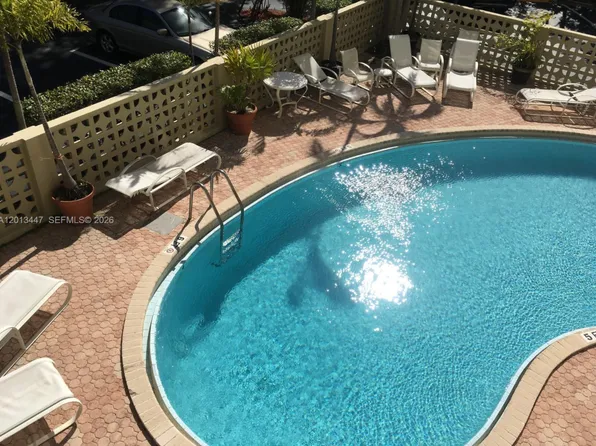 77 Crandon Blvd APT 2E, Key Biscayne, FL 33149
