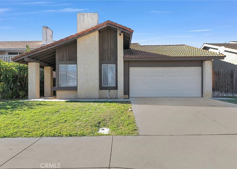 1st image of 13388 Wisteria Pl