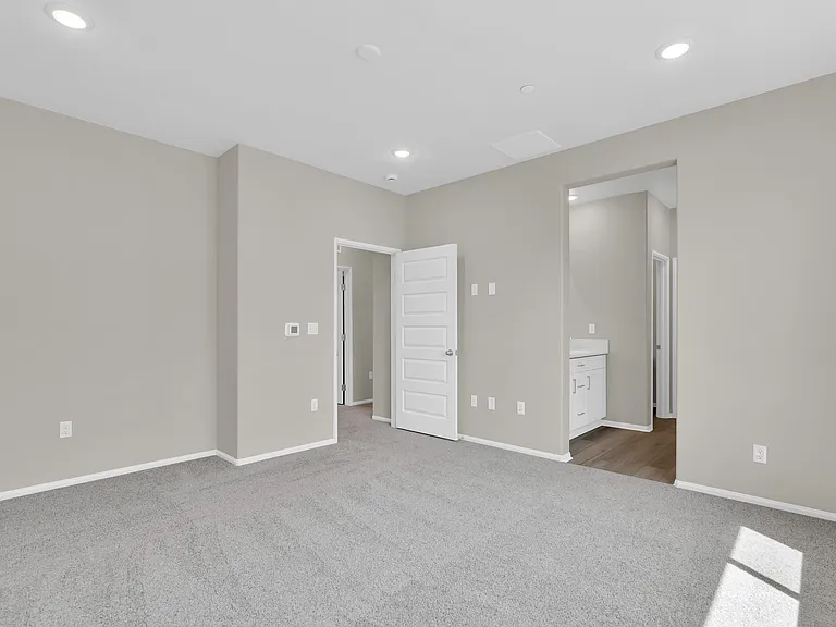 2074 Bergamot St — Photo 24