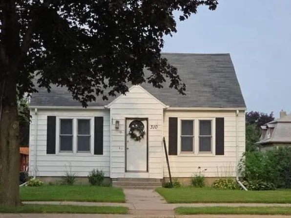 310 N Main St, Janesville, MN 56048