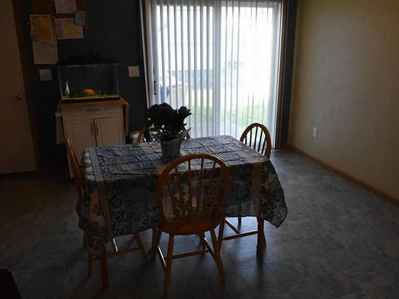 4th image of 2598 Bloom Dr