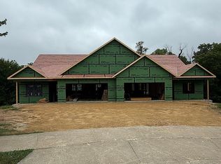 108 Olde Maple Ct, Galena, IL 61036