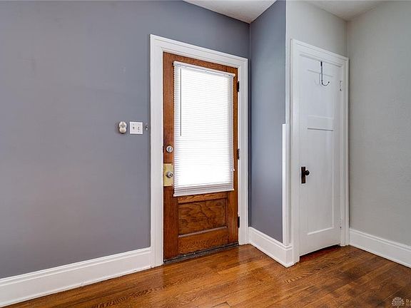 5th image of 710 Creighton Ave
