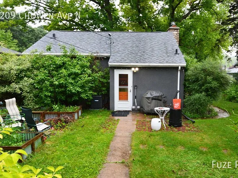 3209 Chowen Ave N — Photo 21