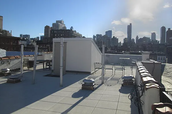 Sold by Corcoran | media 24