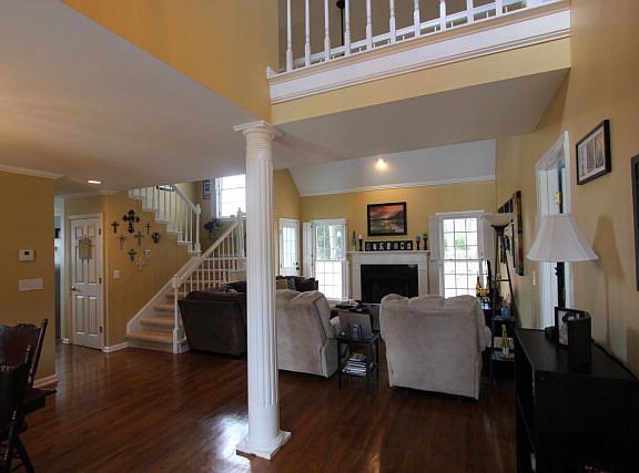 2nd image of 432 Ashville Dr