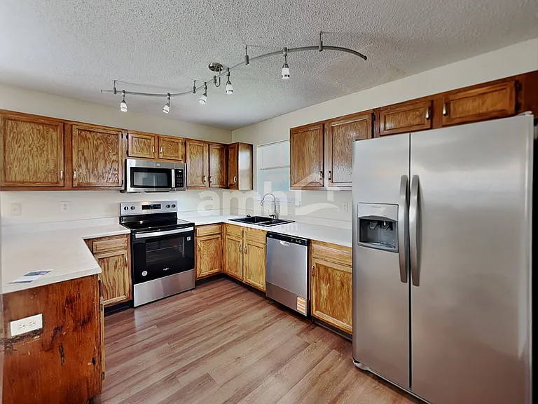 1347 Egret Ln — Photo 3