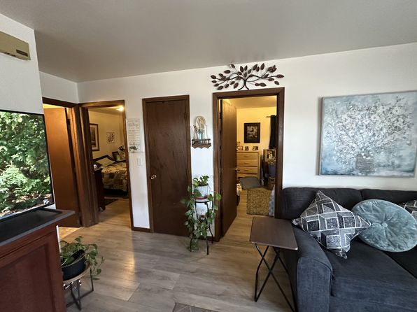 609 Mount Nemo Ave APT 3