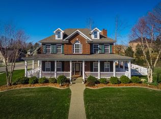 4216 Pleasant Glen Dr, Louisville, KY 40299
