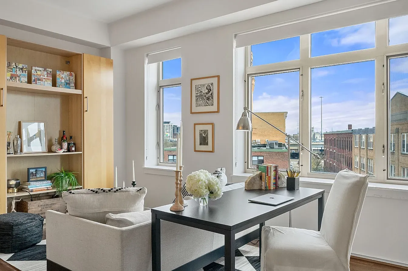Studio, 1.0 bath, 550 sqft, $2,900 — Photo 2