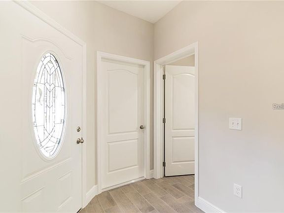 3rd image of 419 Finley Ave