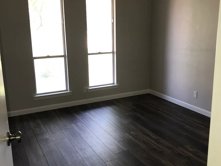 613 E Mustang St — Photo 11