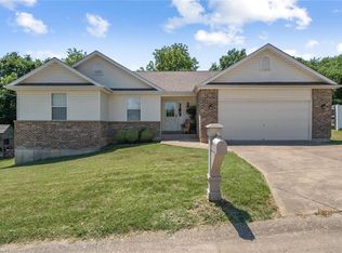 115 Valvero Dr, Saint Charles, MO 63304
