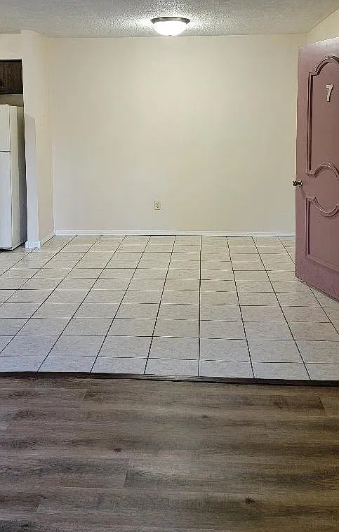 1741 Hillside Ave — Photo 3