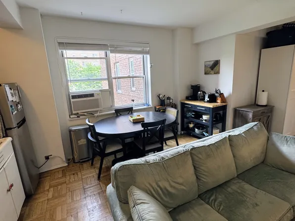 550 Grand Street image 1 of 16